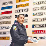 Кримінал: Житомирские гаишники выдают автомобильные номерные знаки с нарушениями - прокуратура