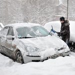 Місто і життя: Мэр Житомира просит водителей не парковать авто на дороге и не мешать снегоуборочной технике