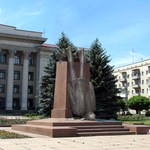 Держава і Політика: Мэр Житомира передумал сносить памятник Ленину. ФОТО