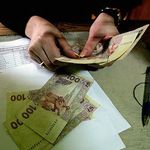 Средняя зарплата в Житомирской области в 2 раза выше минималки