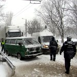 Надзвичайні події: Сегодня Житомир накрыло сильным снегопадом: на дорогах аварии и пробки. ФОТО