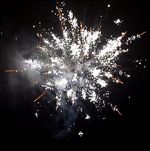 Місто і життя: В Житомире День святого Николая отпраздновали огненным шоу и зажгли елку с фейерверком. ВИДЕО