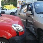 В Житомире на перекрестке улиц Шевченко-Шелушкова столкнулись два автомобиля. ФОТО