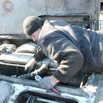 Війна в Україні: Житомирские военнослужащие ремонтируют технику и вооружение в зоне АТО. ФОТО