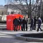 Люди і Суспільство: Активисты выгнали коммунистов из центра Житомира. ФОТО