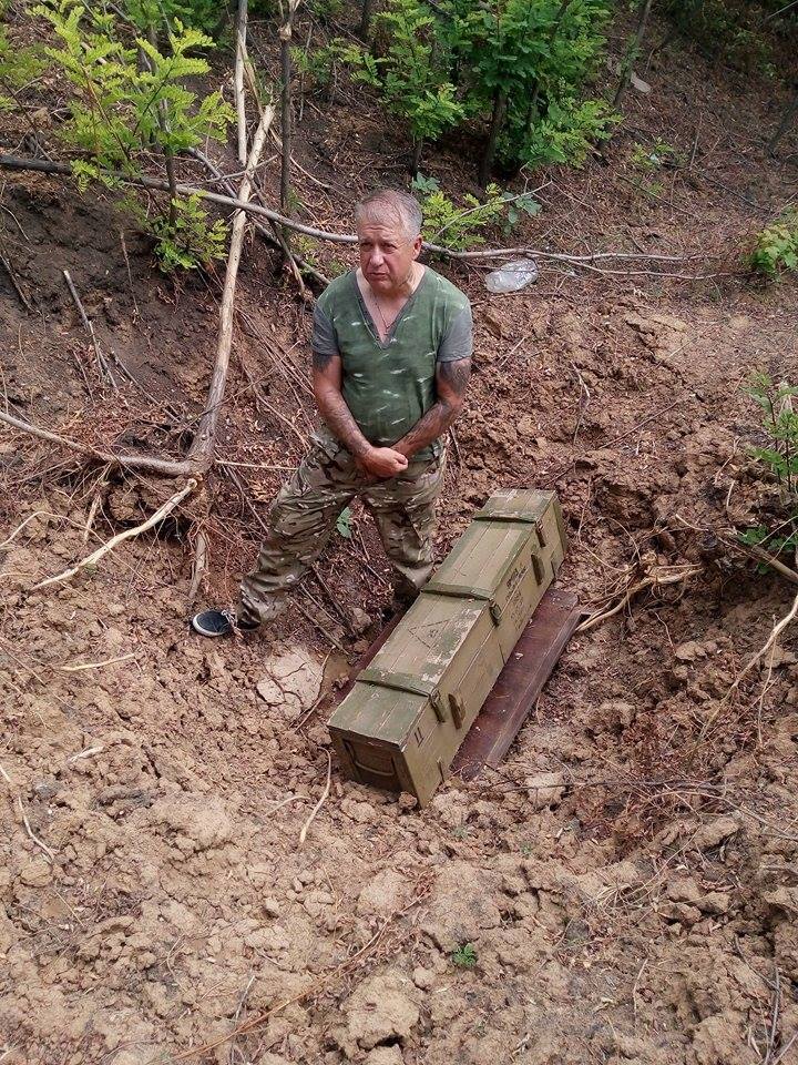 Війна в Україні: Волонтер Александр Таргонский заявил, что солдатам в АТО не хватает еды и обмундирования