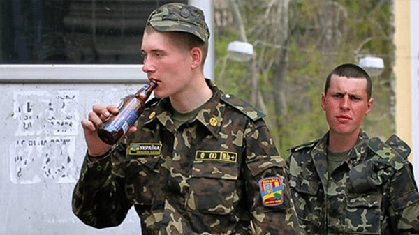 Місто і життя: В Житомире запретили продажу алкоголя военным на время проведения АТО