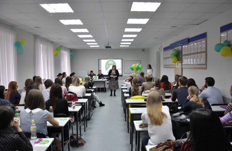 Наука і освіта: Житомирский «политех» приглашает школьников на кружок по экономике