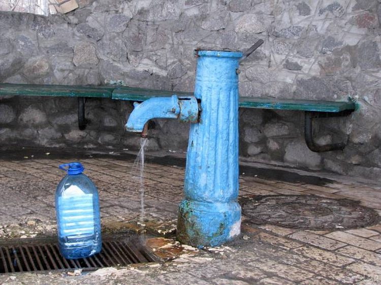 Місто і життя: СЭС проверила качество питьевой воды в житомирских источниках