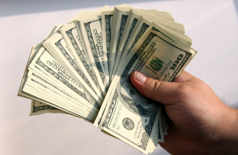 Курс доллара в Житомире подскочил до 28 гривен