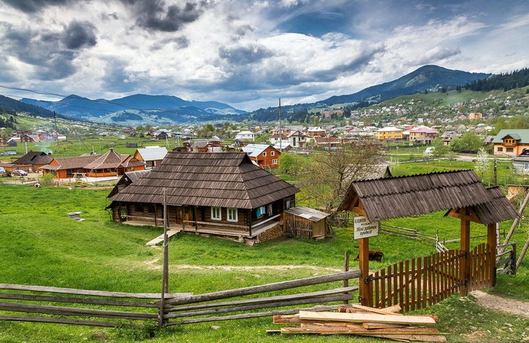 Едем в Карпаты на майские: ТОП-10 лучших мест для отдыха в горах