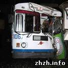 Надзвичайні події: ДТП в Житомире: 23-летняя водитель троллейбуса не заметила и протаранила Таврию
